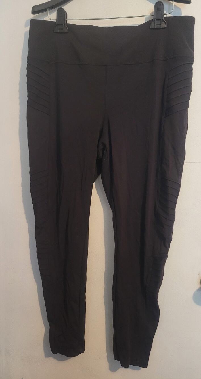 Athleta Delancey Moto Tights Women’s XL Black- Modern Athleisure Comfort Gym